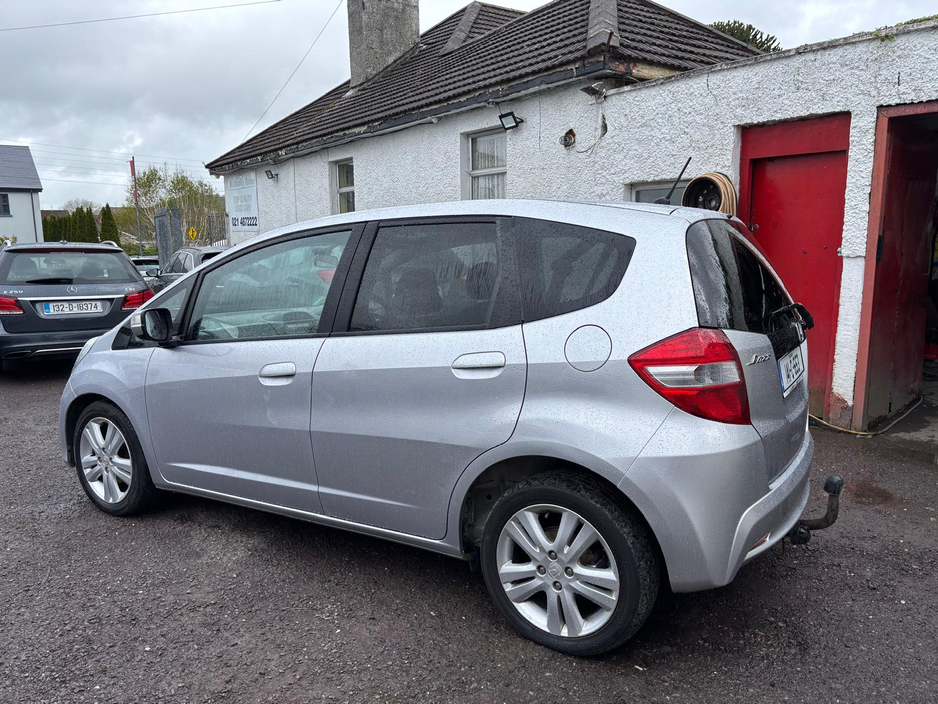 2014 Honda Jazz 1.3 litres Automatic - Image 10