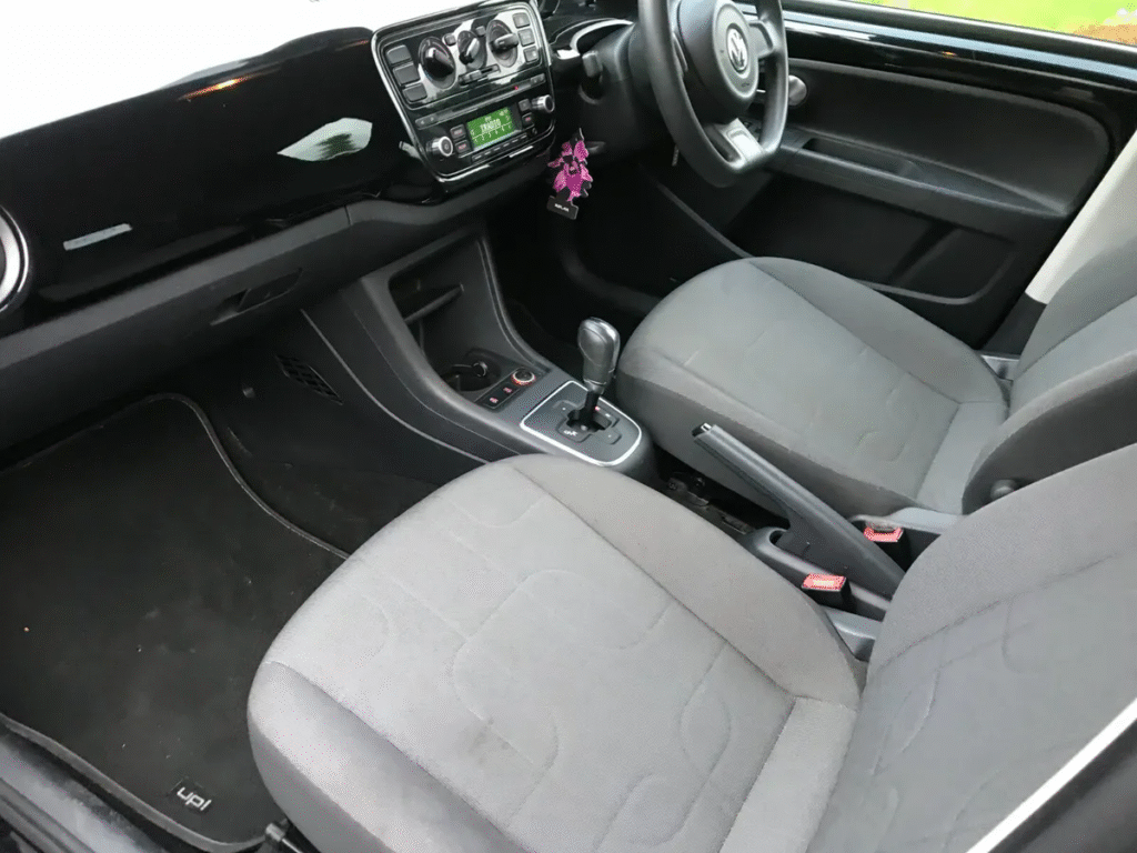 2015 Volkswagen Up 1.0 litres Automatic Petrol - Image 5